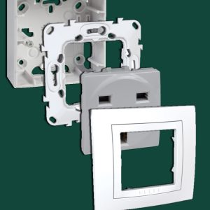 Socket Outlet – 16A – 2P + E – Shutters – UK – Complete Enclosure